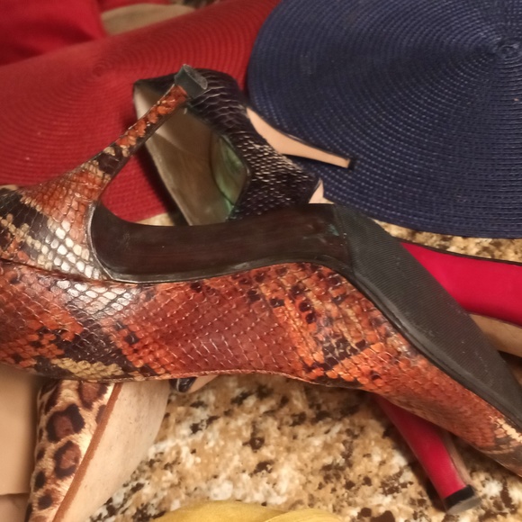 Six pairs of heels, individually priced so please inquire about. - Picture 9 of 9